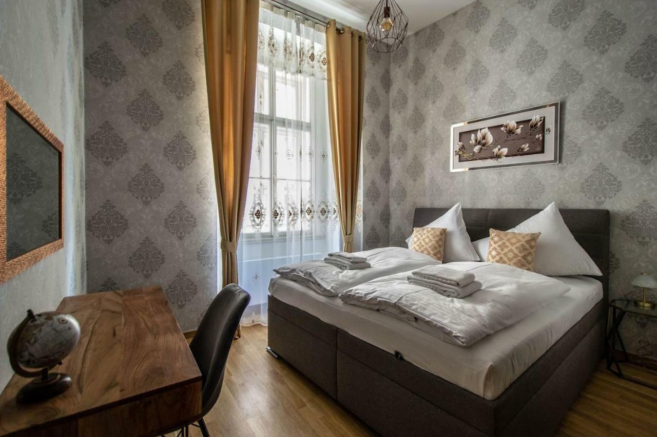 Design 3Bdr Apartment In Residence, Free Parking Prague Exterior photo
