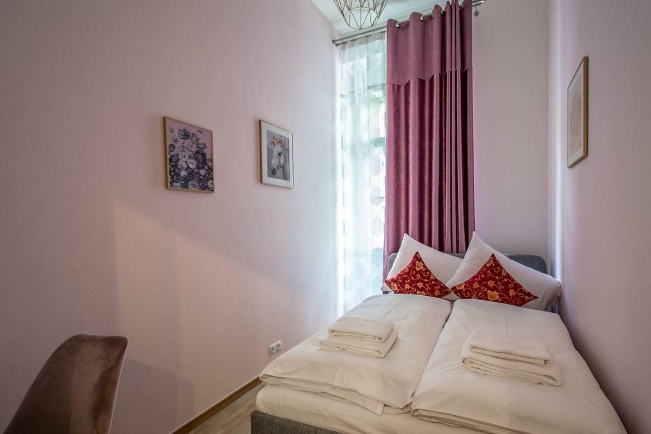 Design 3Bdr Apartment In Residence, Free Parking Prague Exterior photo