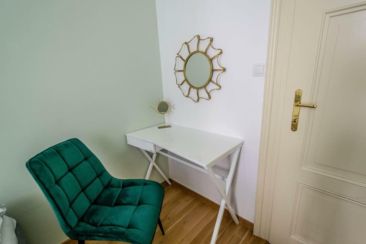 Design 3Bdr Apartment In Residence, Free Parking Prague Exterior photo