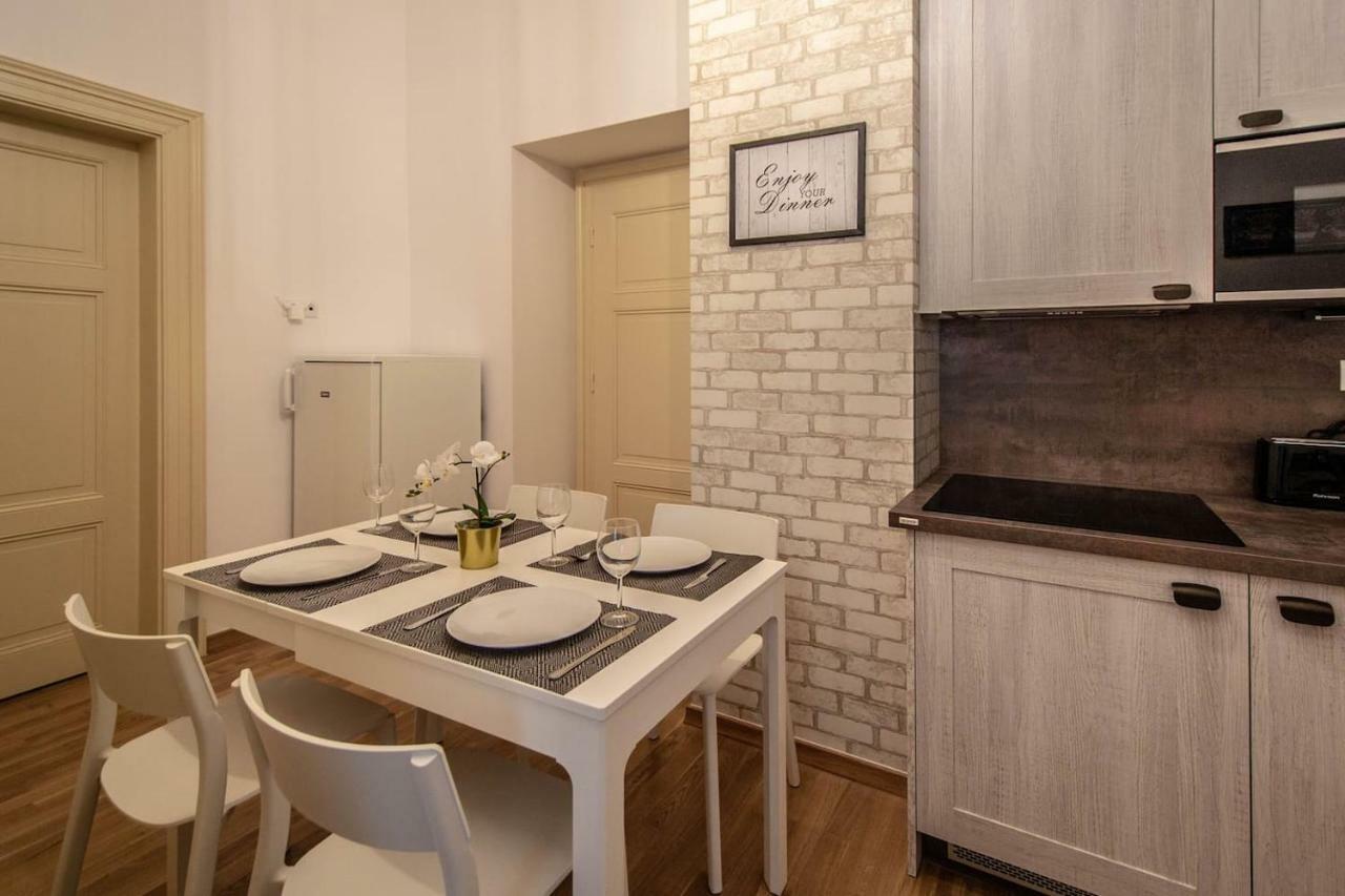 Design 3Bdr Apartment In Residence, Free Parking Prague Exterior photo