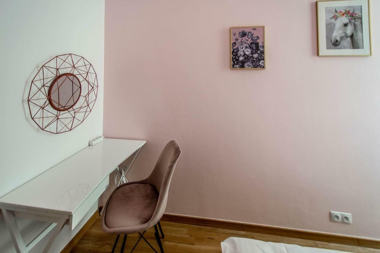 Design 3Bdr Apartment In Residence, Free Parking Prague Exterior photo