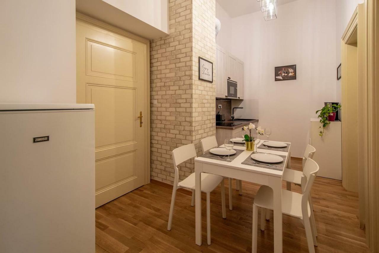 Design 3Bdr Apartment In Residence, Free Parking Prague Exterior photo