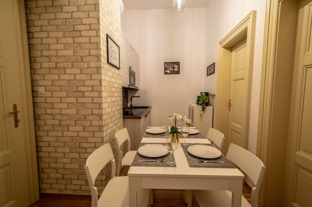 Design 3Bdr Apartment In Residence, Free Parking Prague Exterior photo