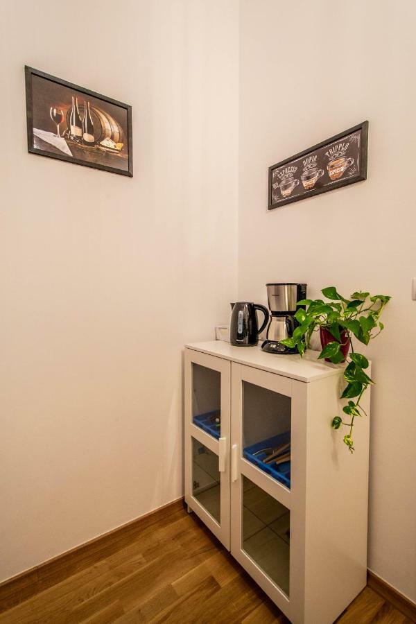 Design 3Bdr Apartment In Residence, Free Parking Prague Exterior photo